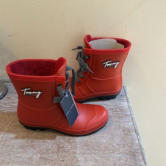 Tommy Hilfiger Tamar Rain Boots- Medium Red- Size 6M - NIB - Picture 5 of 7